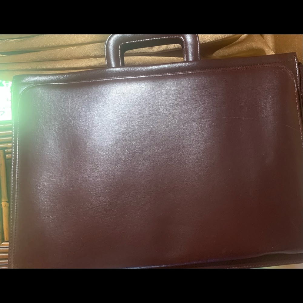 🐝 EXECUTIVE BRIEF CASE